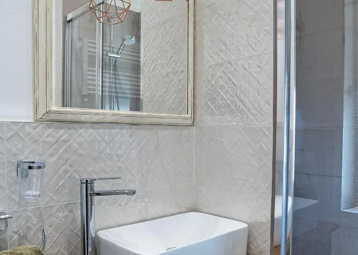 公寓 Via Puccini 217 *